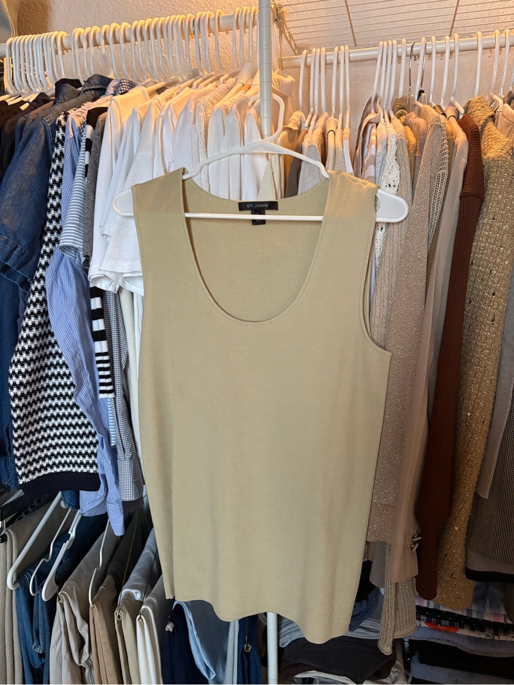 St. John Ribbed Sleeveless Blouse - Picture 2 of 6